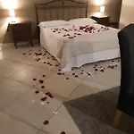 Hotel apartamentowy Rearduinoivrea 4*
