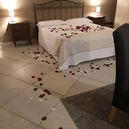 Apart Otel Rearduinoivrea 4*