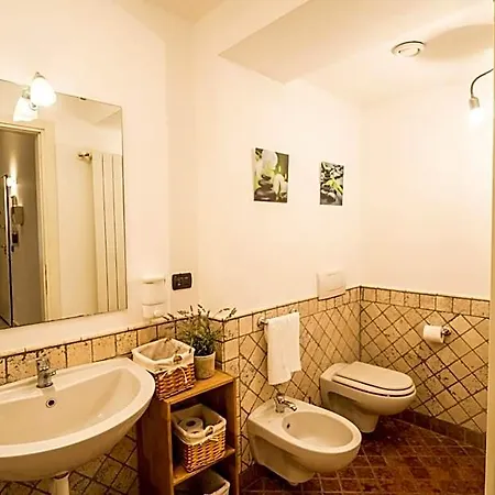 Rearduinoivrea 아파트호텔 4*