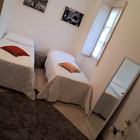 Rearduinoivrea 아파트호텔 4*
