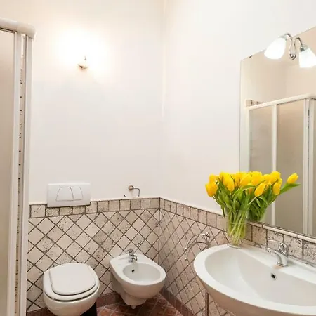 Lägenhetshotell Rearduinoivrea 4*