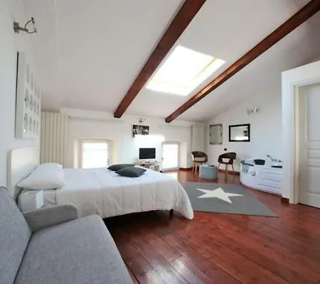 Rearduinoivrea Appart hôtel